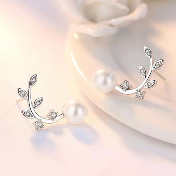 My Added Sparkle Jewelry - 925 Sterling Silver CZ Pearl & Leaves Studs